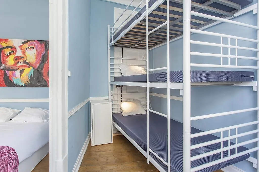 5 Sins Chiado Hostel Lisbon